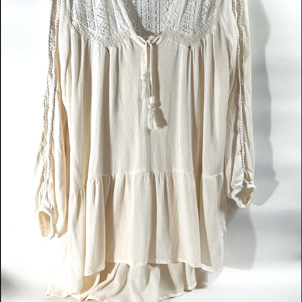 American Eagle Womens Small Cream Top Flowy Top Blouse Romance Chic Cottage Core